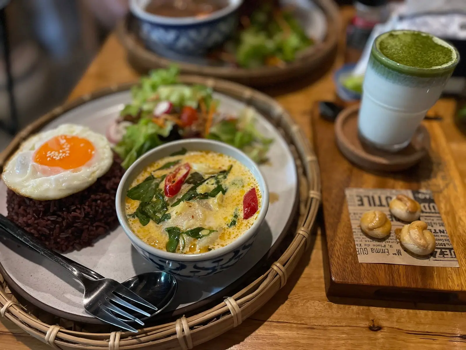 Тайская кухня: карри с рисом и матча